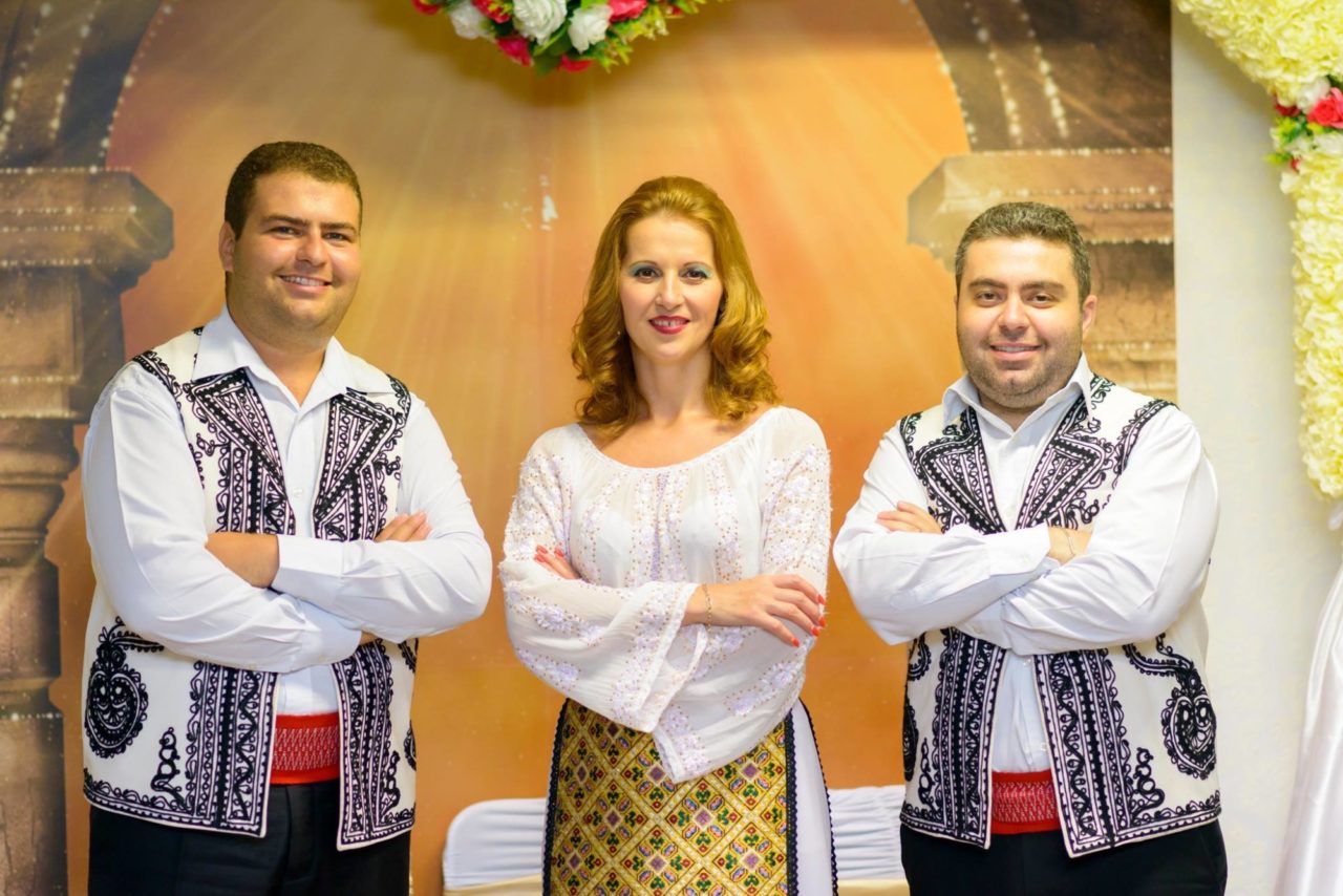 Muzică - Frații Dicu Band