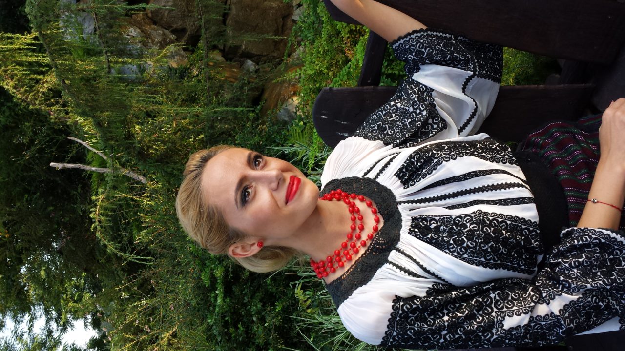 Muzică - Mihaela Iordache Farcaş
