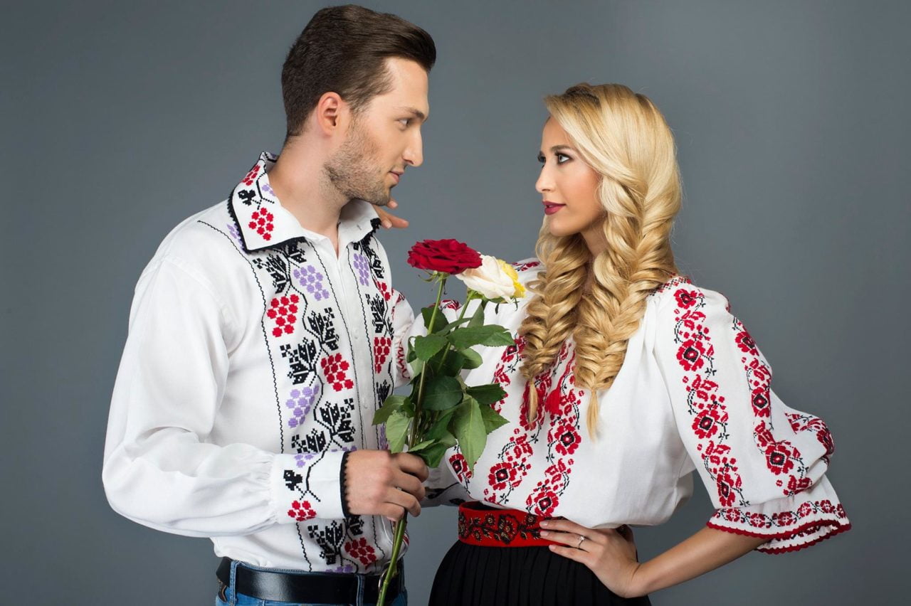 - Magazin de artizanat La Români