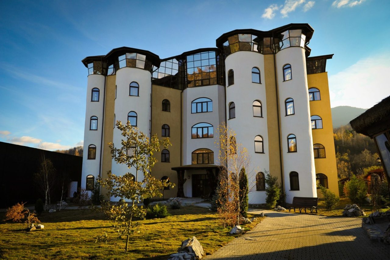 - Complex Casa de Vis