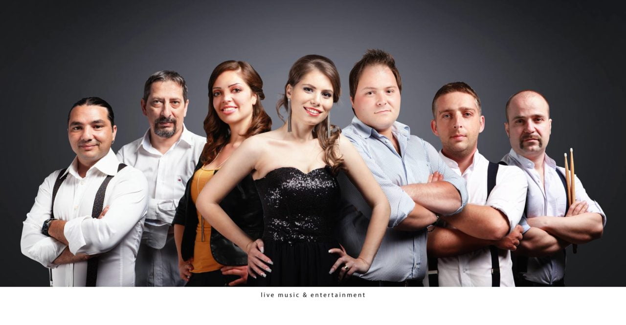 - Charm Band